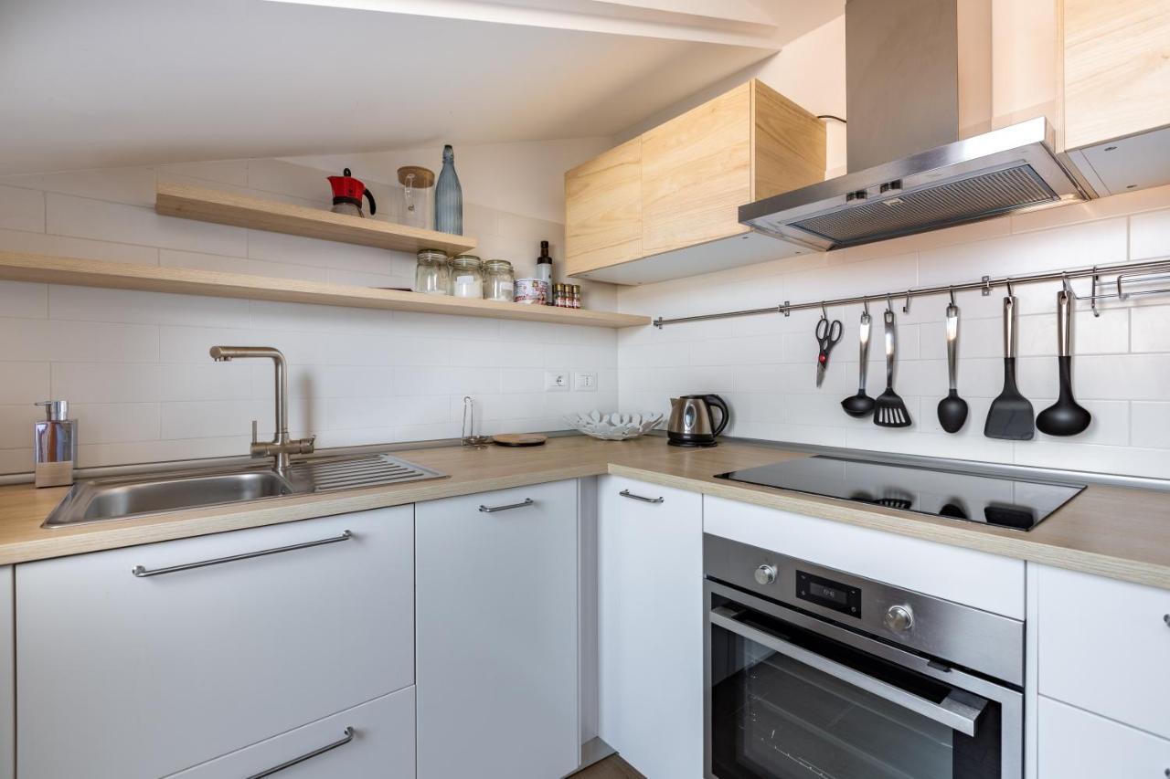 Apartment Cozy W/parking 5 Min Walk From The Bus Stop Mailand